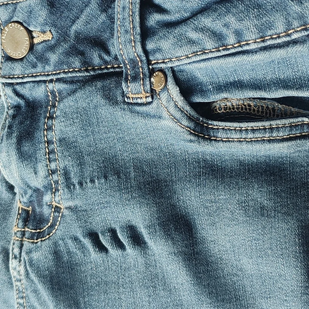 WOMEN: FALLS CREEK (THE BLUES) JEANS - Picture 2 of 8